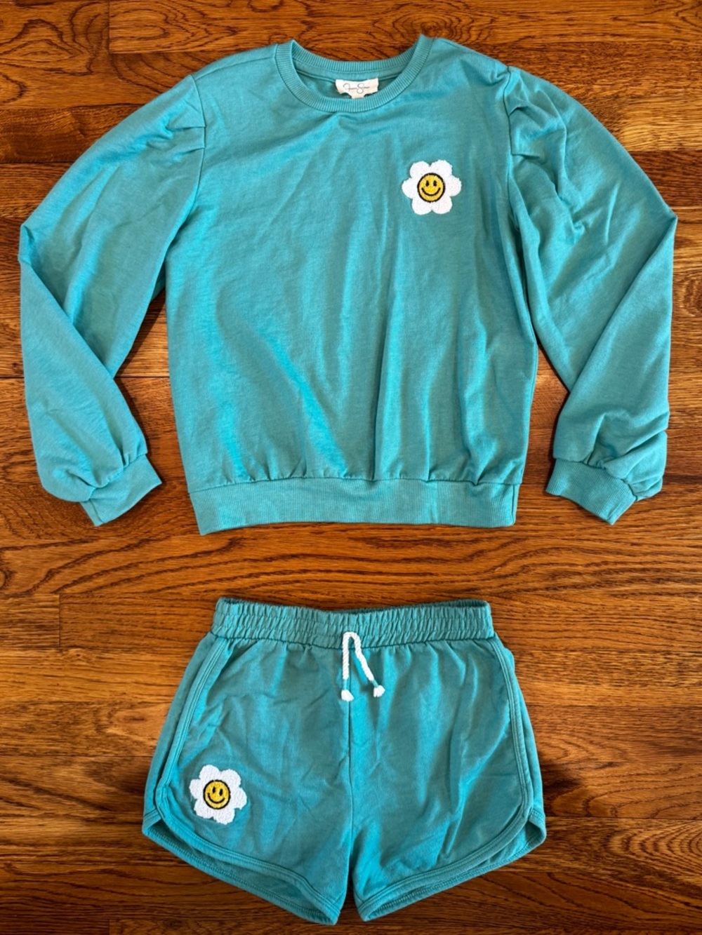 Jessica Simpson 2 piece turquoise / teal sweatshirt and short Set - GC - Size 10